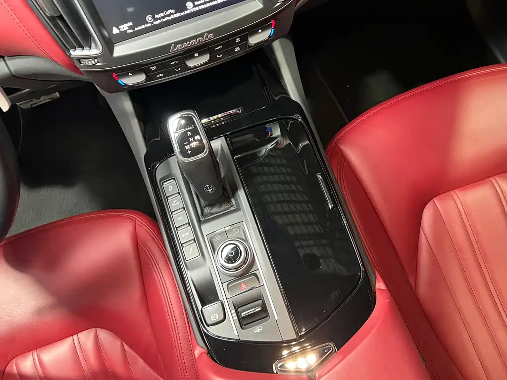 Maserati Levante 2020 — фото 15
