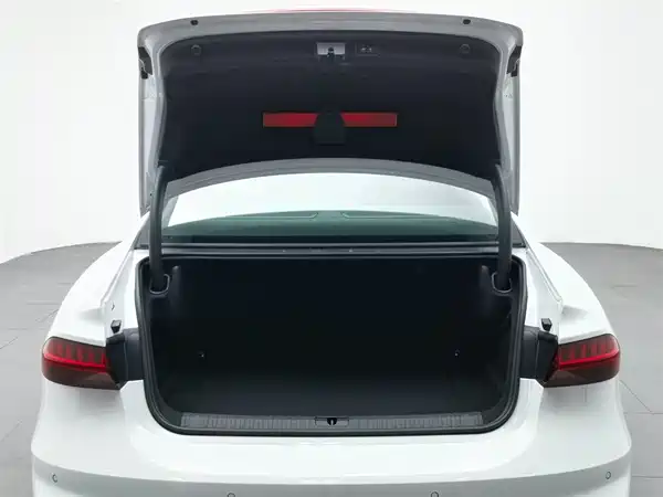 Audi A7L 2023