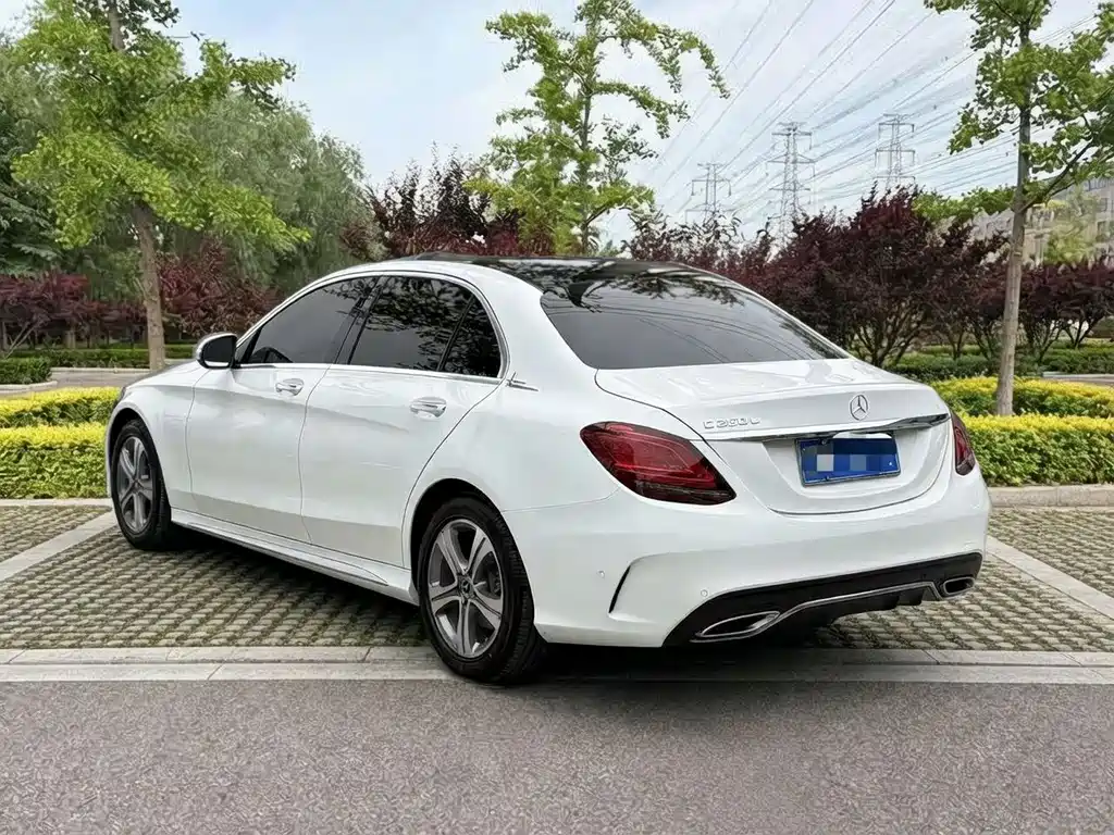 Mercedes-Benz C-Class 2019 — фото 4