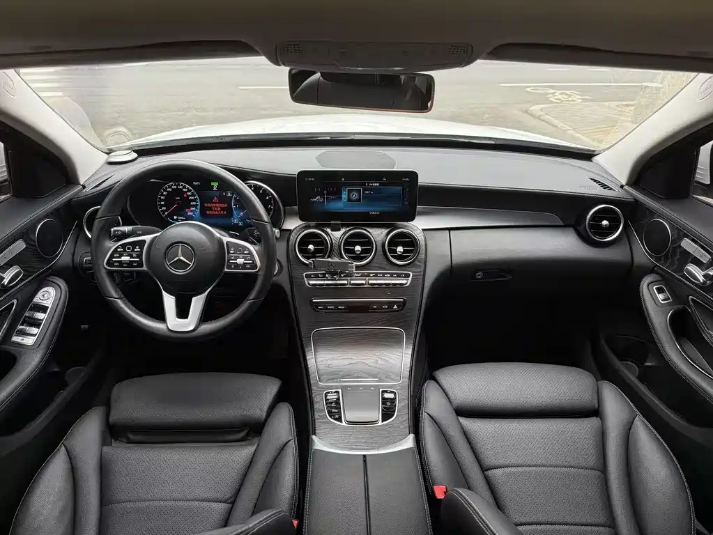 Mercedes-Benz C-Class 2019 — фото 7