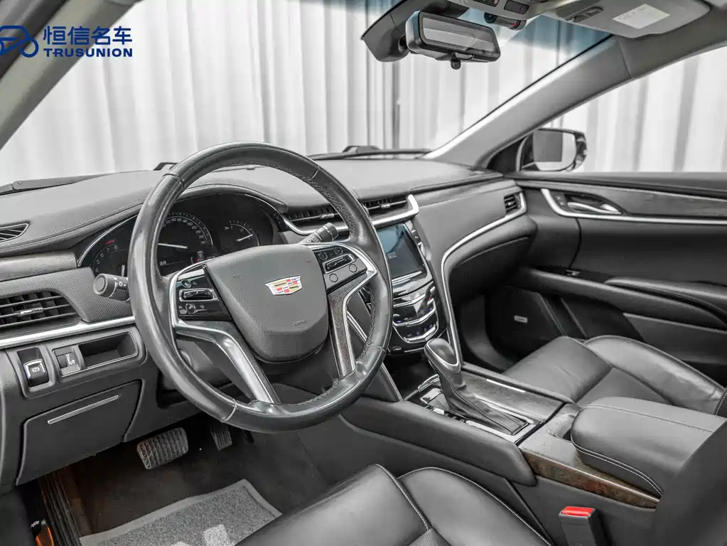 Cadillac XTS 2019 — фото 11