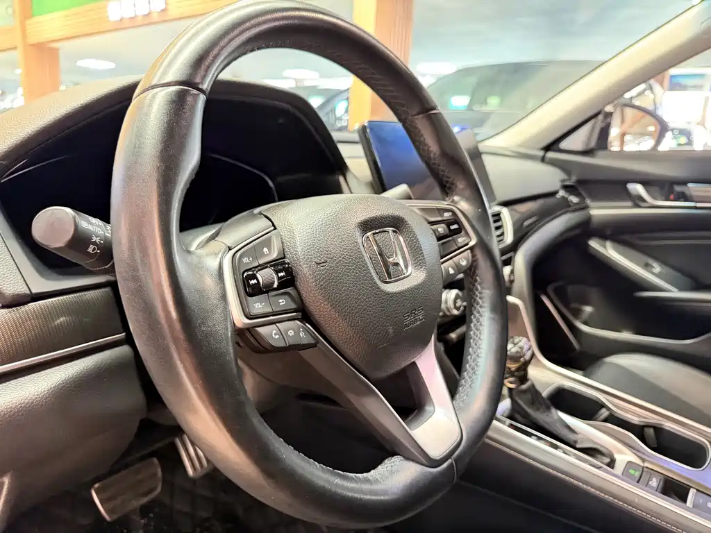 Honda Accord 2023 — фото 17