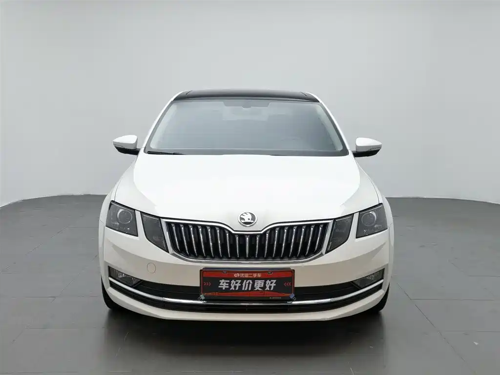 Skoda Octavia 2020 — фото 3