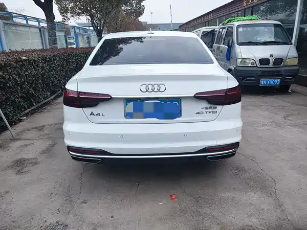 Audi A4L 2021