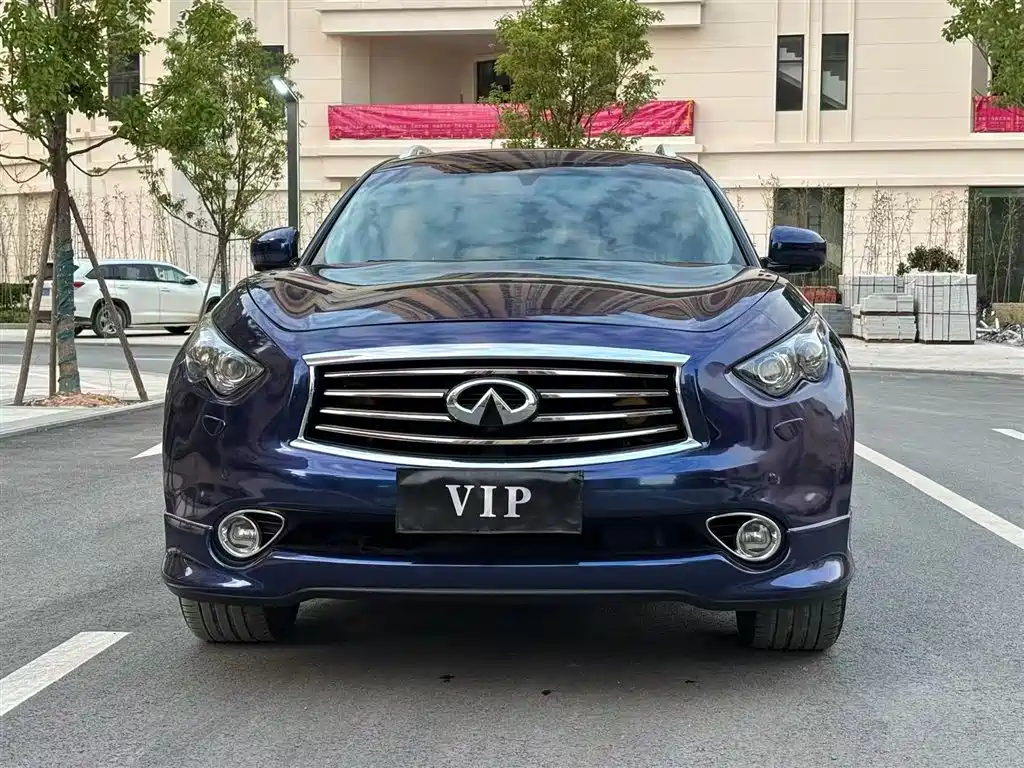 Infiniti QX70 2014 — фото 2