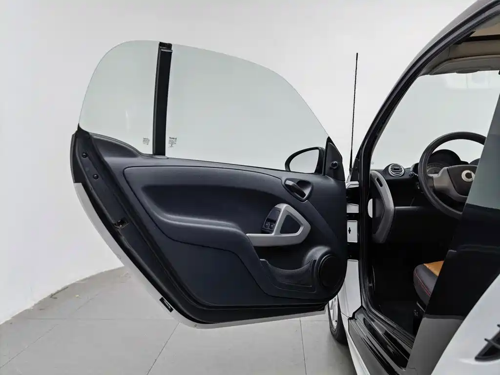 smart fortwo 2014 — фото 8