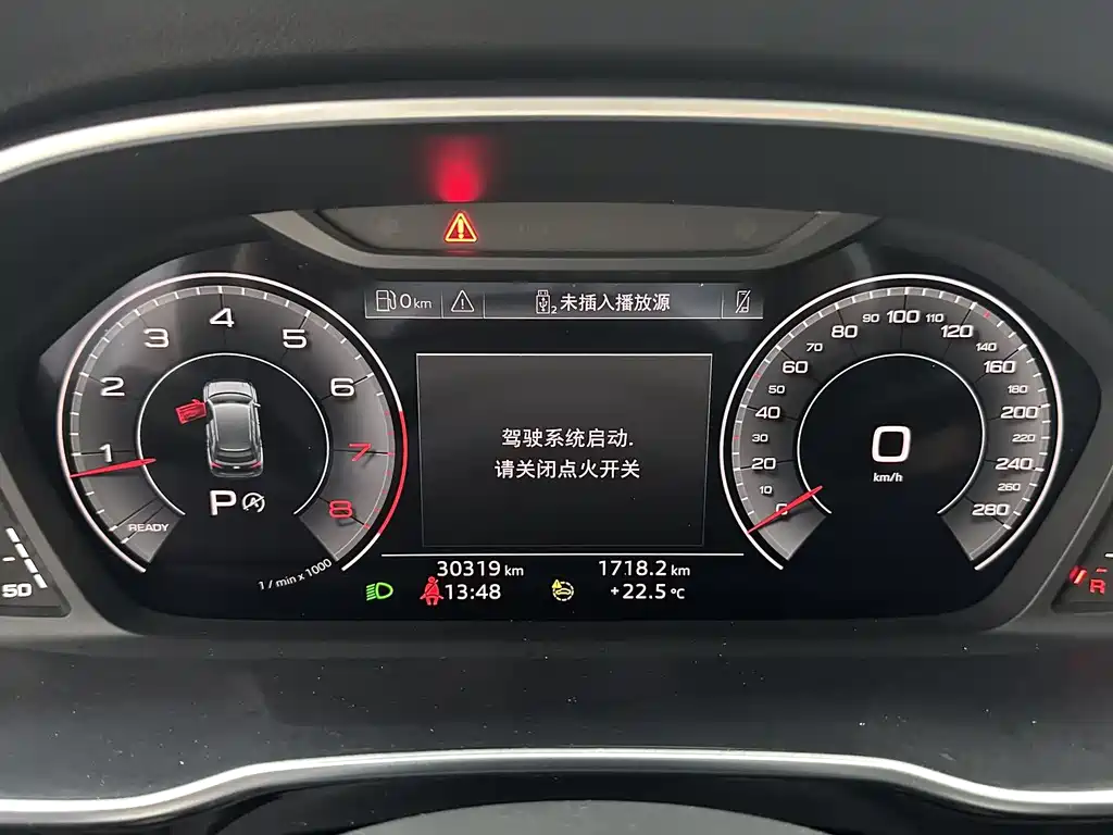 Audi Q3 2023 — фото 13