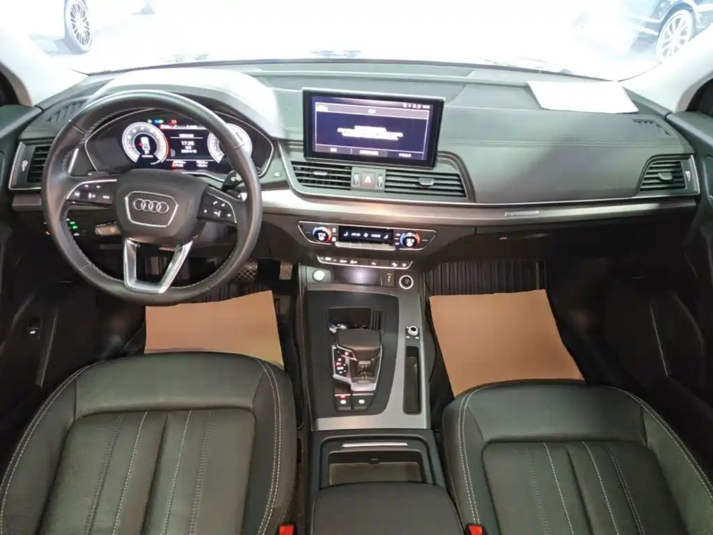 Audi Q5L 2022 — фото 10