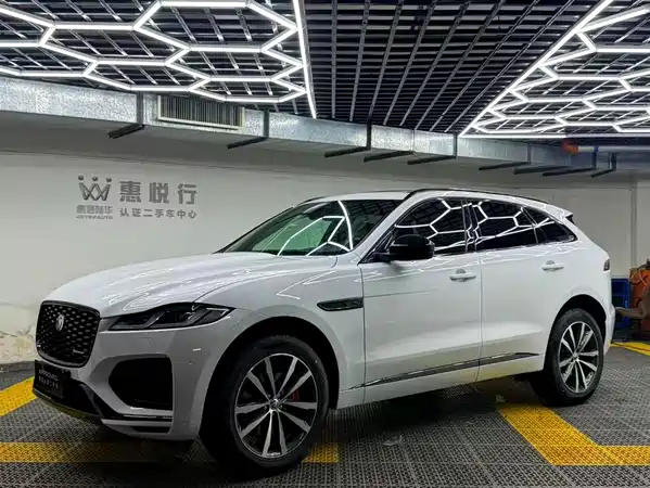Jaguar F-PACE 2023