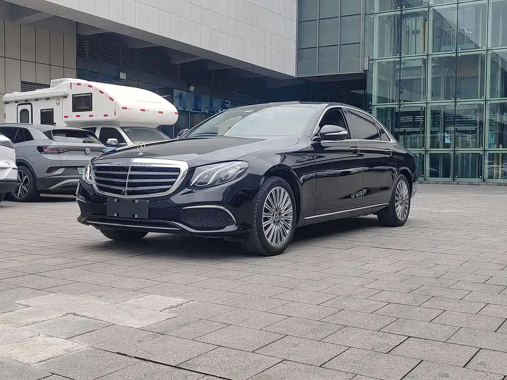 Mercedes-Benz E-Class 2019 — фото 1