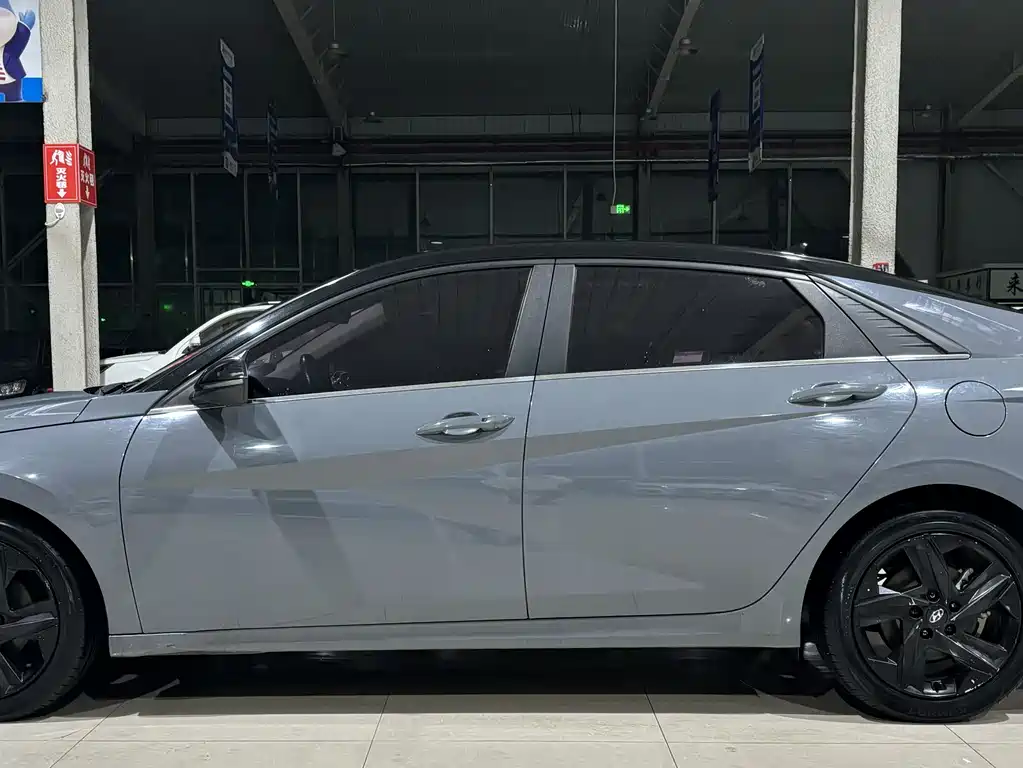 Hyundai Elantra 2021