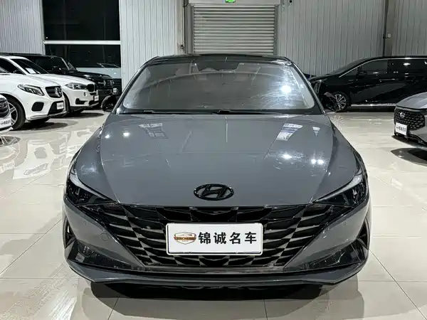 Hyundai Elantra 2021