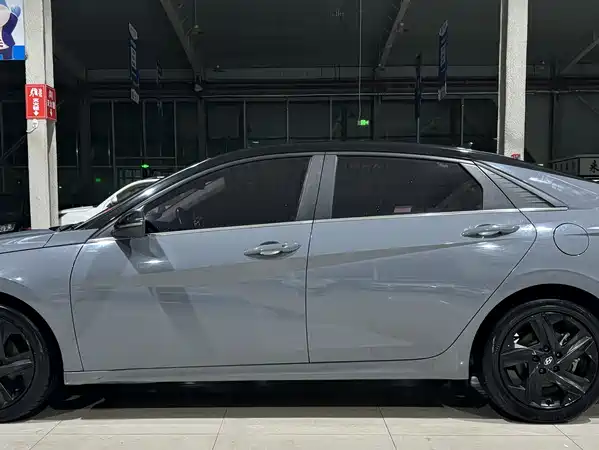 Hyundai Elantra 2021