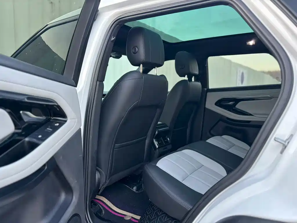 Land Rover Evoque 2021