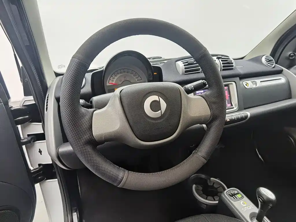 smart fortwo 2014 — фото 11