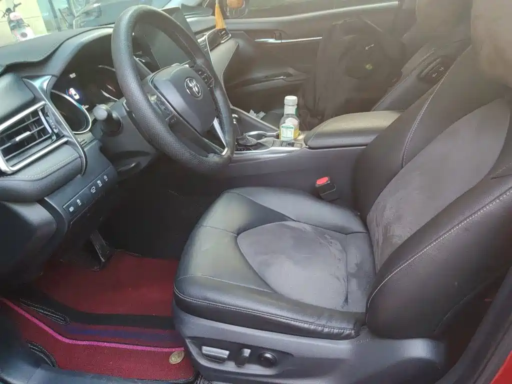 Toyota Camry 2021 — фото 12