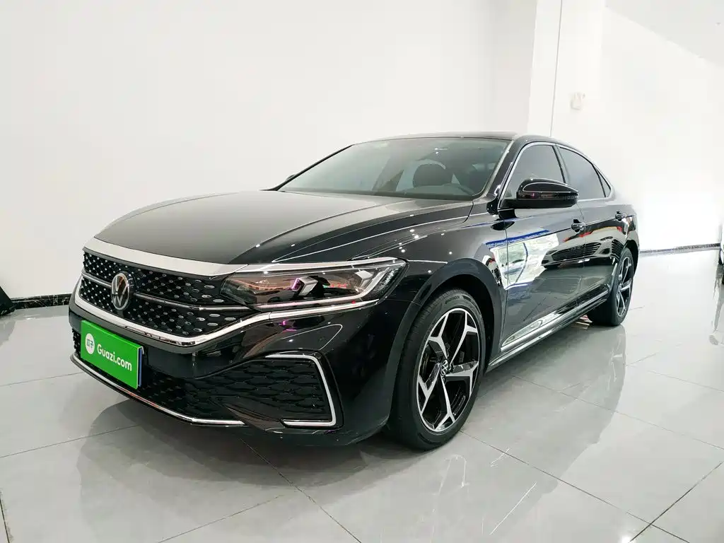 Volkswagen Passat 2024