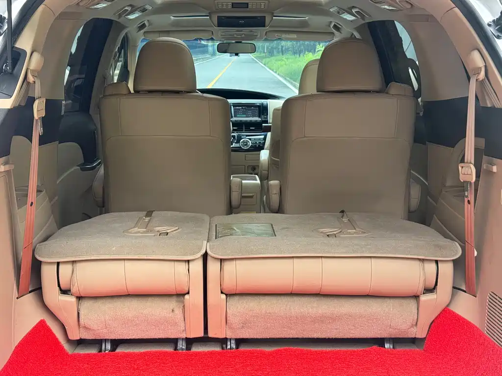 Toyota Previa 2015 — фото 7