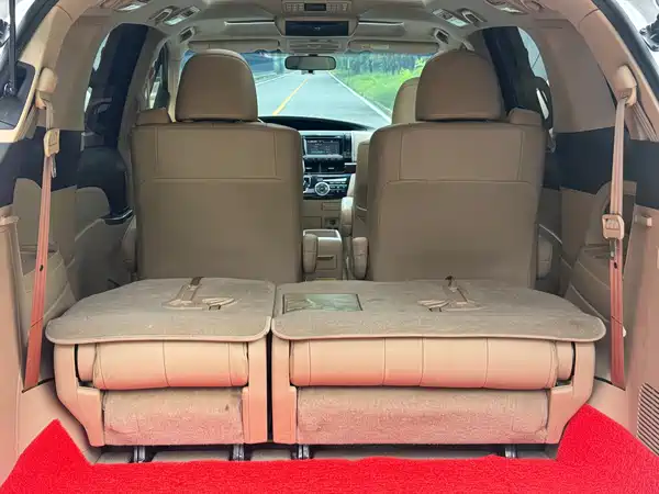 Toyota Previa 2015