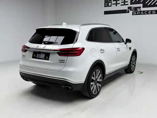 Hongqi HS5 2022