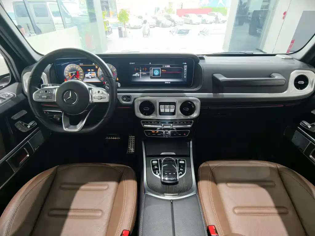 Mercedes-Benz G-Class 2023 — фото 10