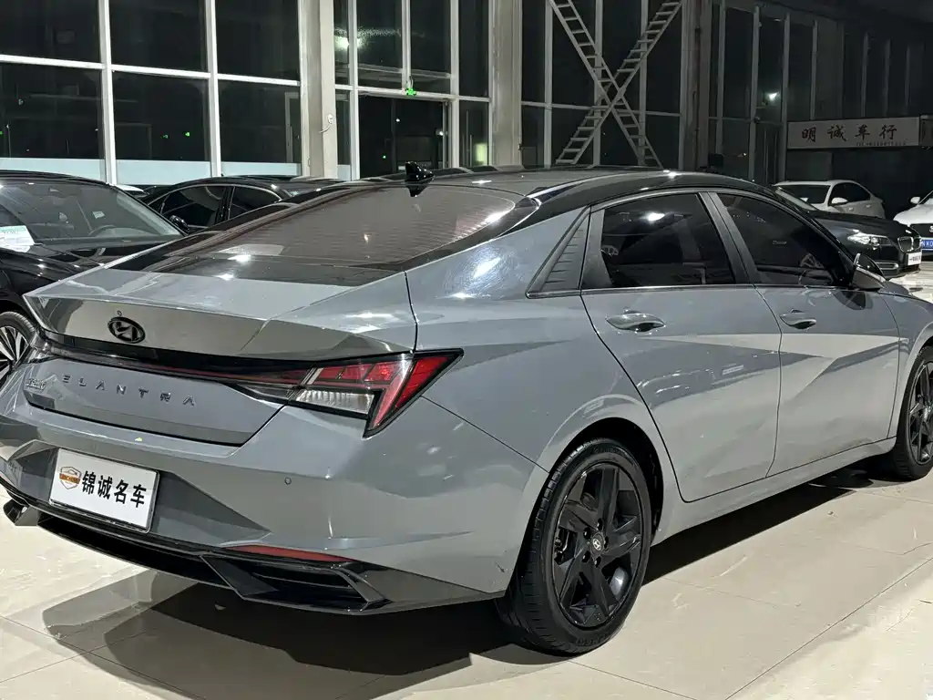 Hyundai Elantra 2021