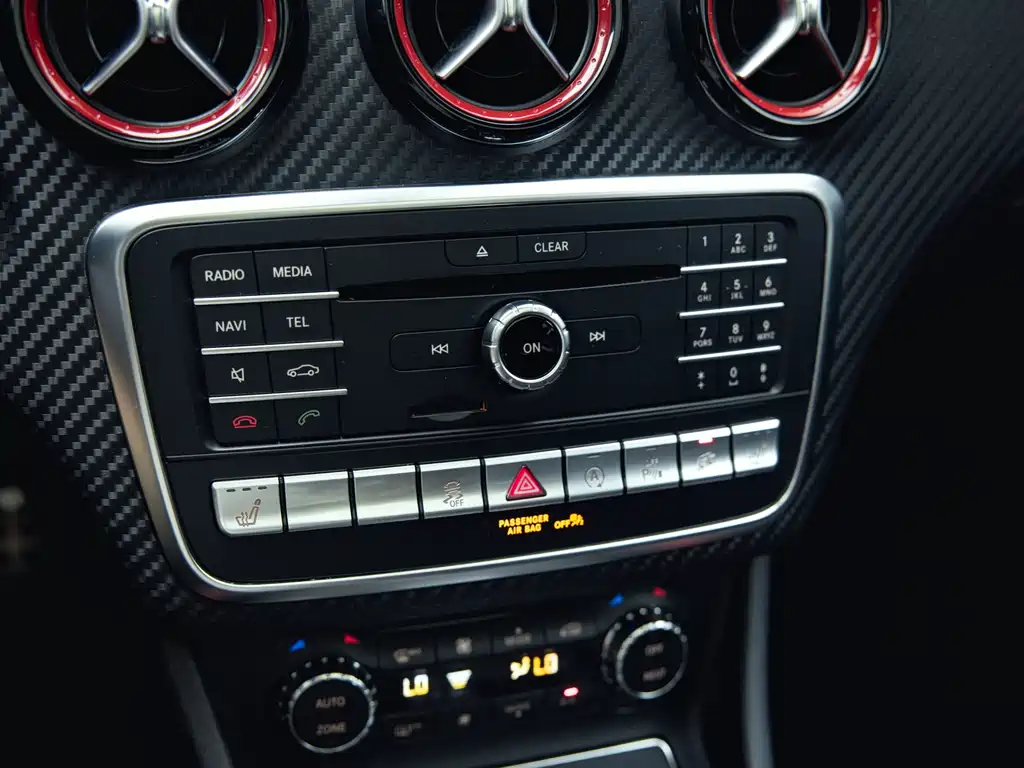 Mercedes-Benz A-Class AMG 2016 — фото 12