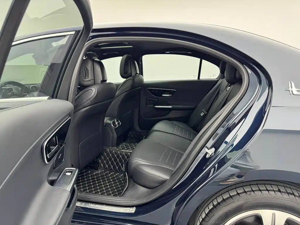 Mercedes-Benz C-Class 2022 — фото 22