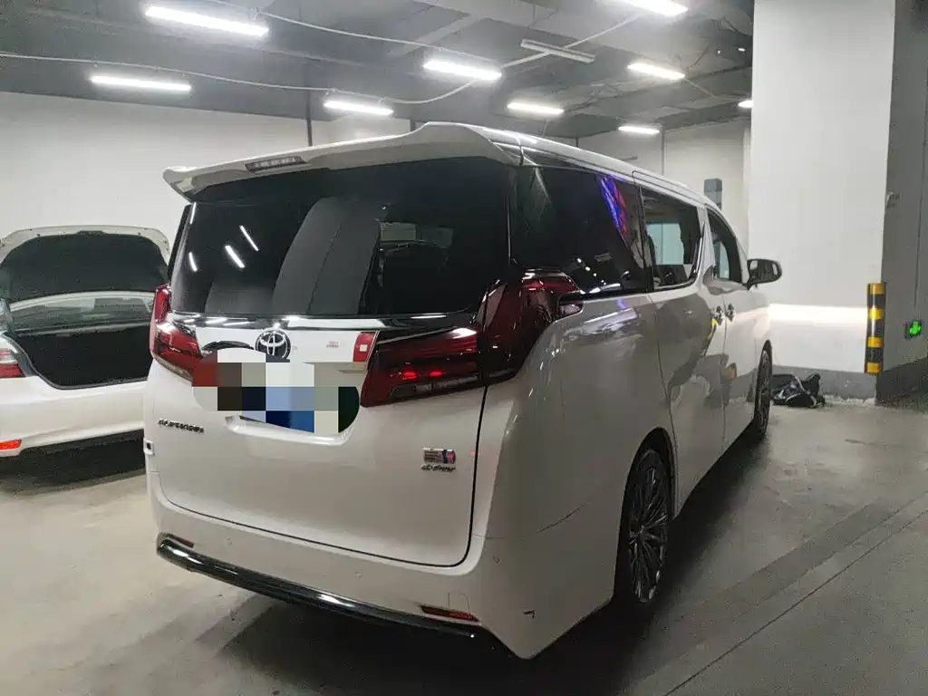 Toyota Alphard 2020 — фото 12