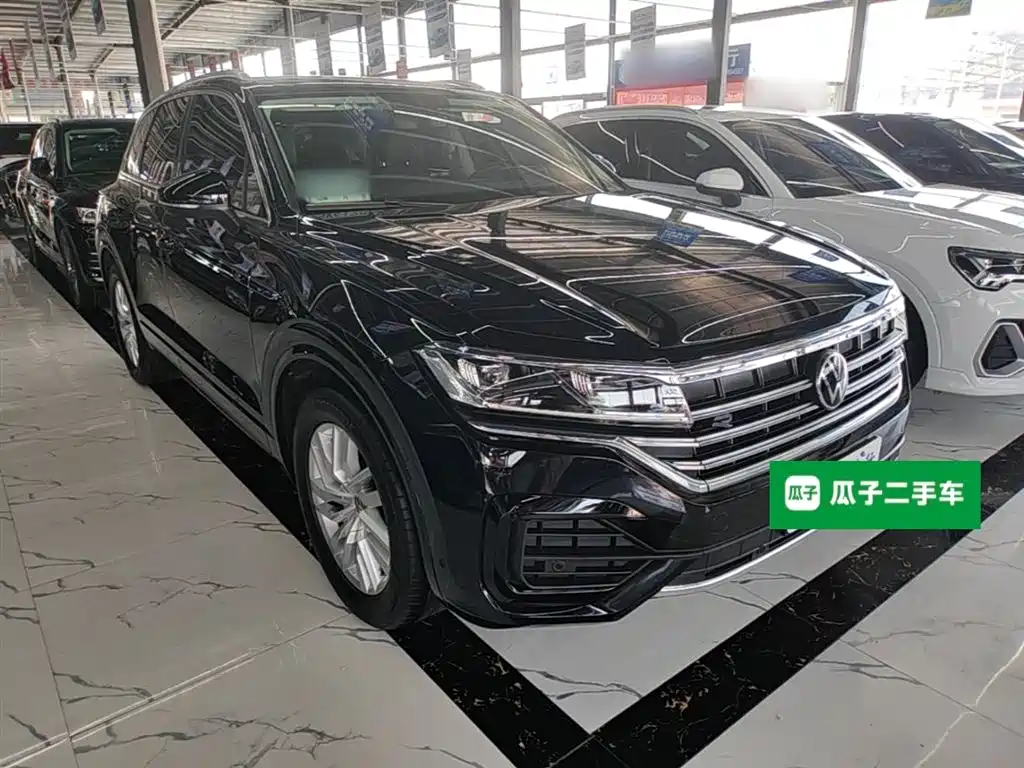 Volkswagen Touareg 2023 — фото 4