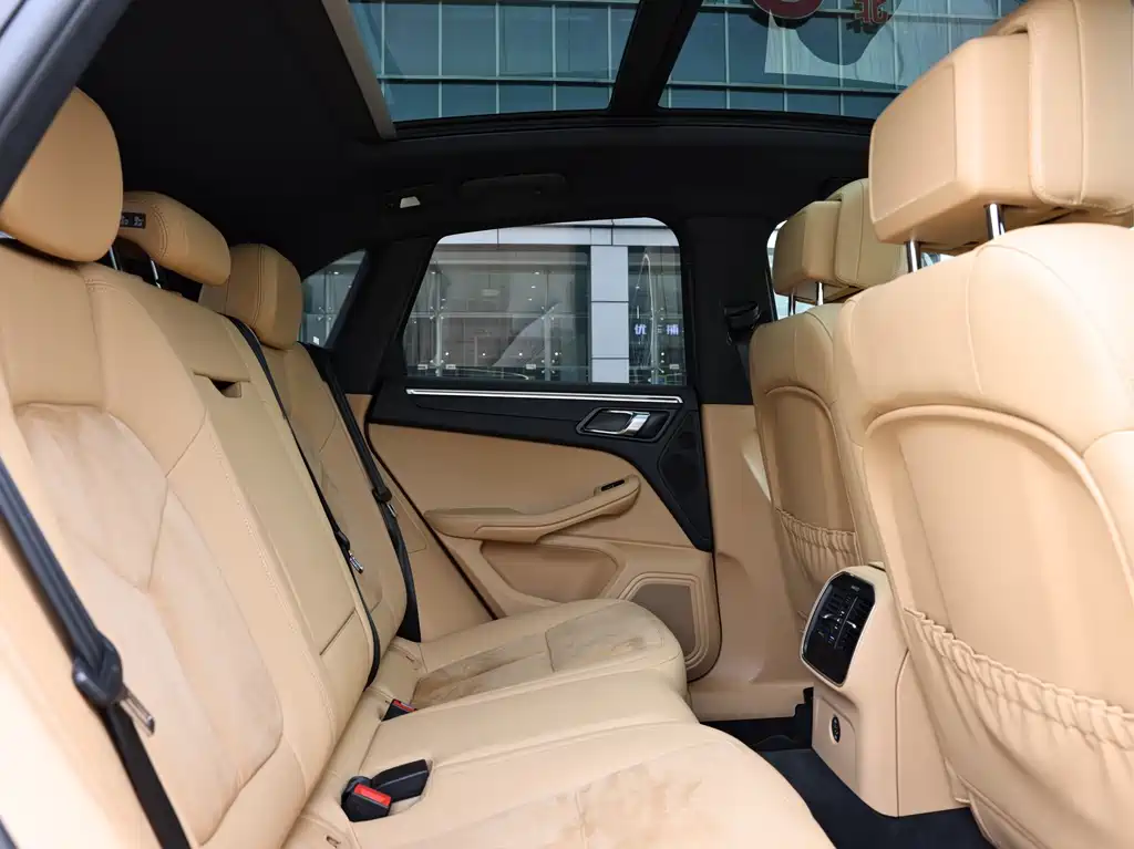 Porsche Macan 2018 — фото 14
