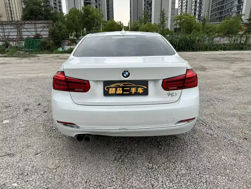 BMW 3 Series 2017 — фото 10