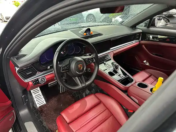 Porsche Panamera 2021