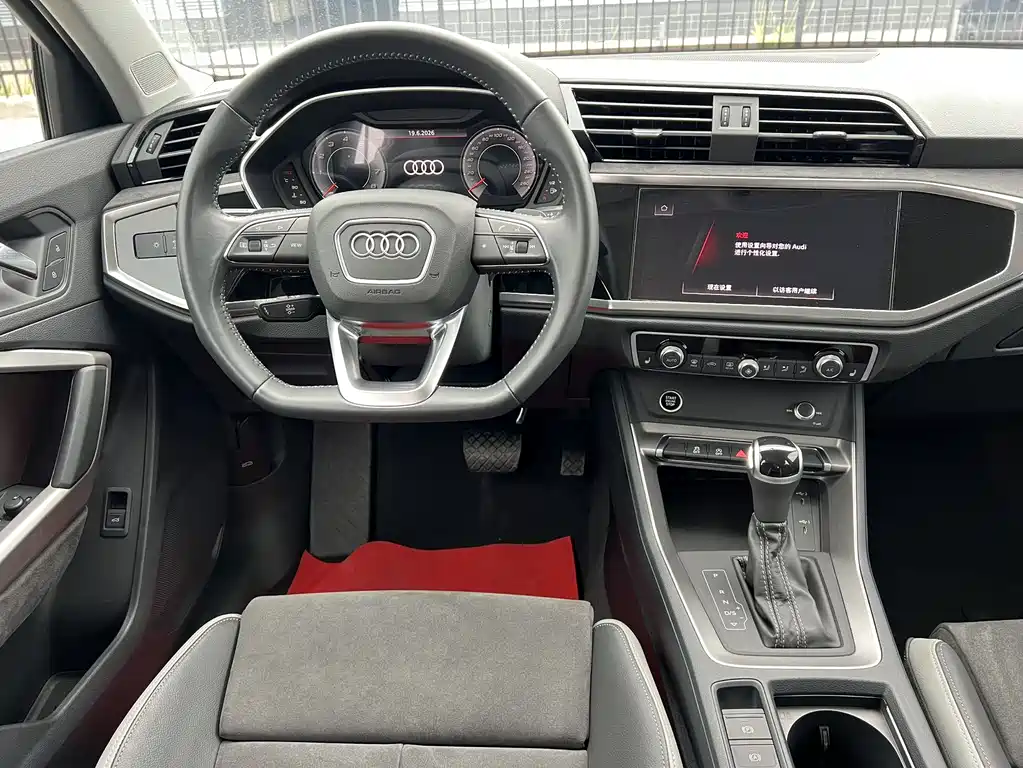 Audi Q3 2022 — фото 13