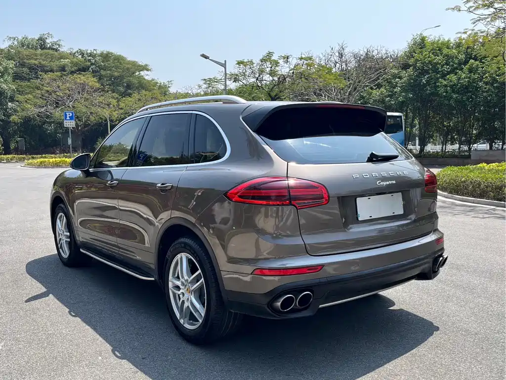 Porsche Cayenne 2016