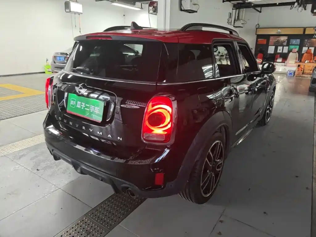 MINI JCW COUNTRYMAN 2017 — фото 7