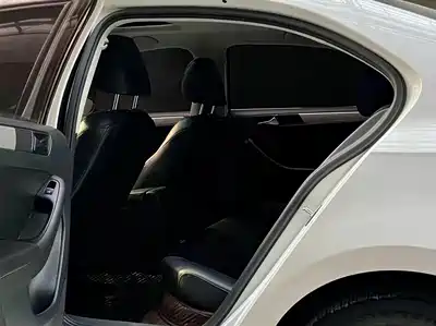Volkswagen Sagitar 2012