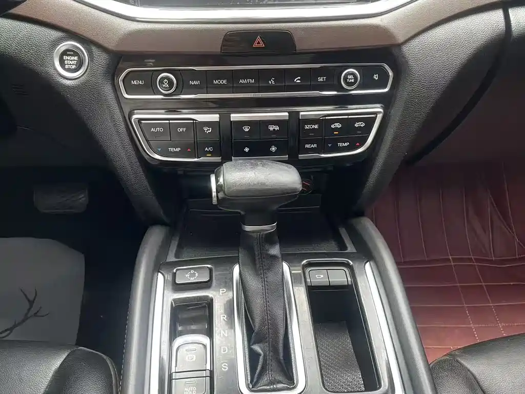 GAC Motor Trumpchi GS8 2017 — фото 20