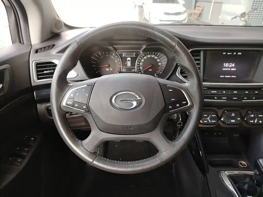 GAC Motor Trumpchi GS4 2016 — фото 11