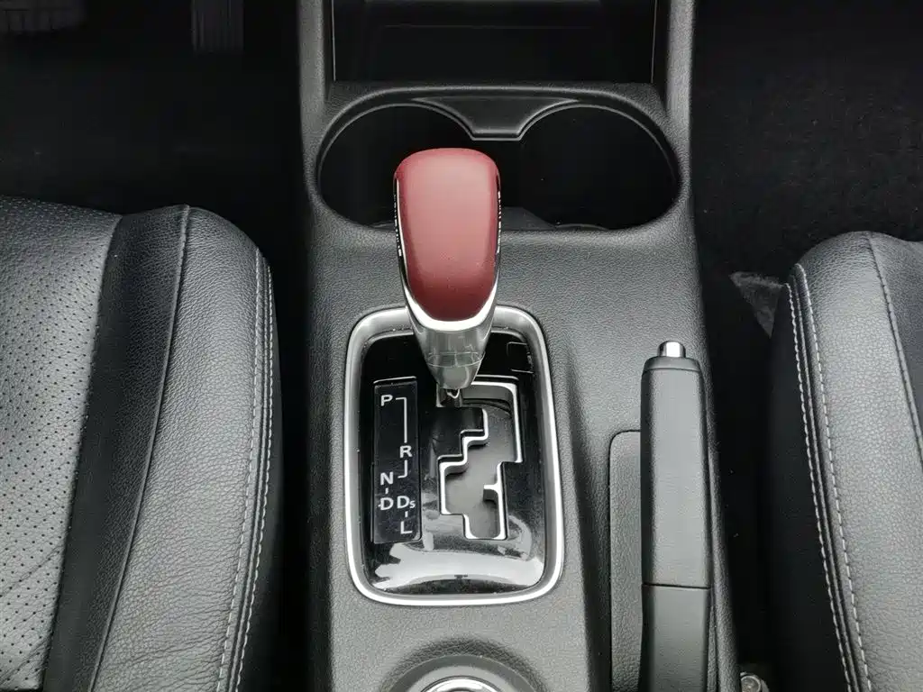Mitsubishi Outlander 2015 — фото 13