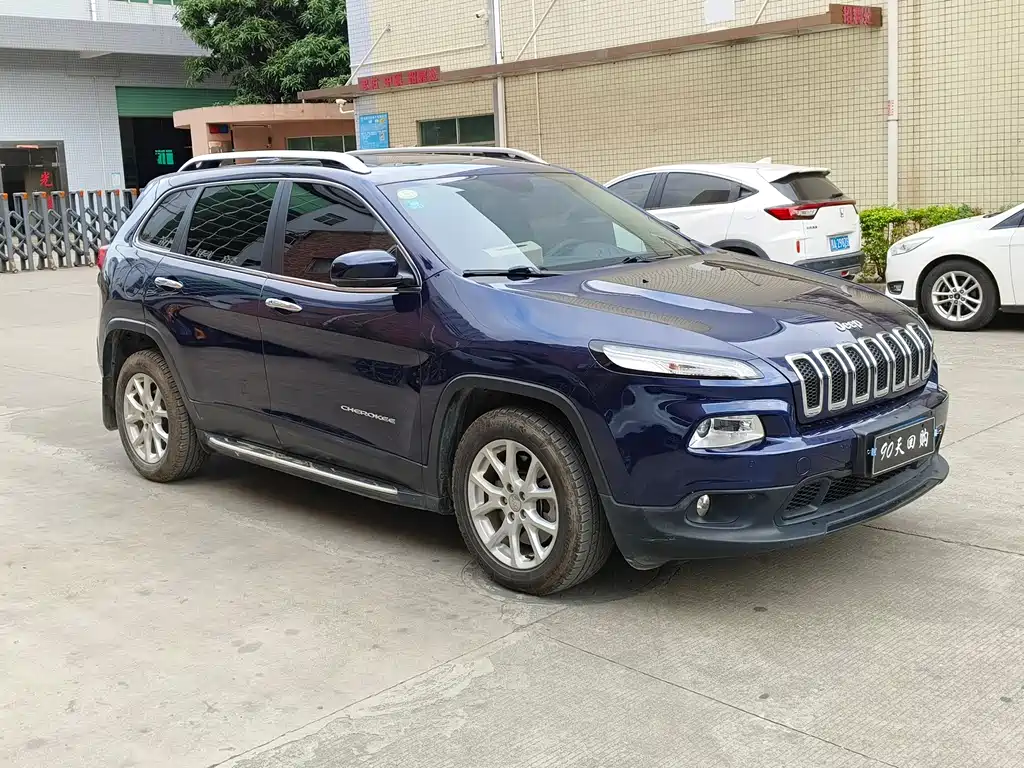 Jeep Cherokee 2017 — фото 3