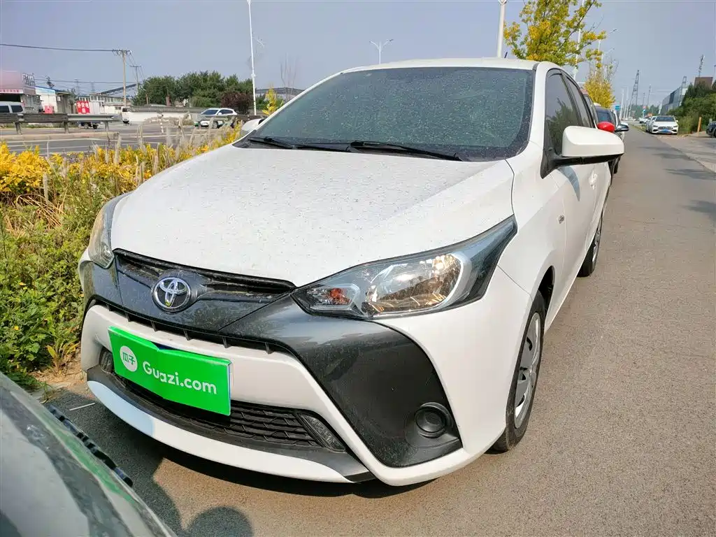 Toyota Yaris L 2020 — фото 3