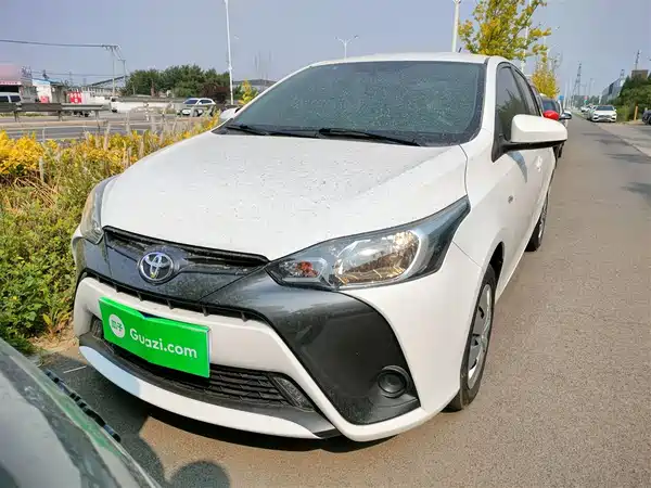 Toyota Yaris L 2020