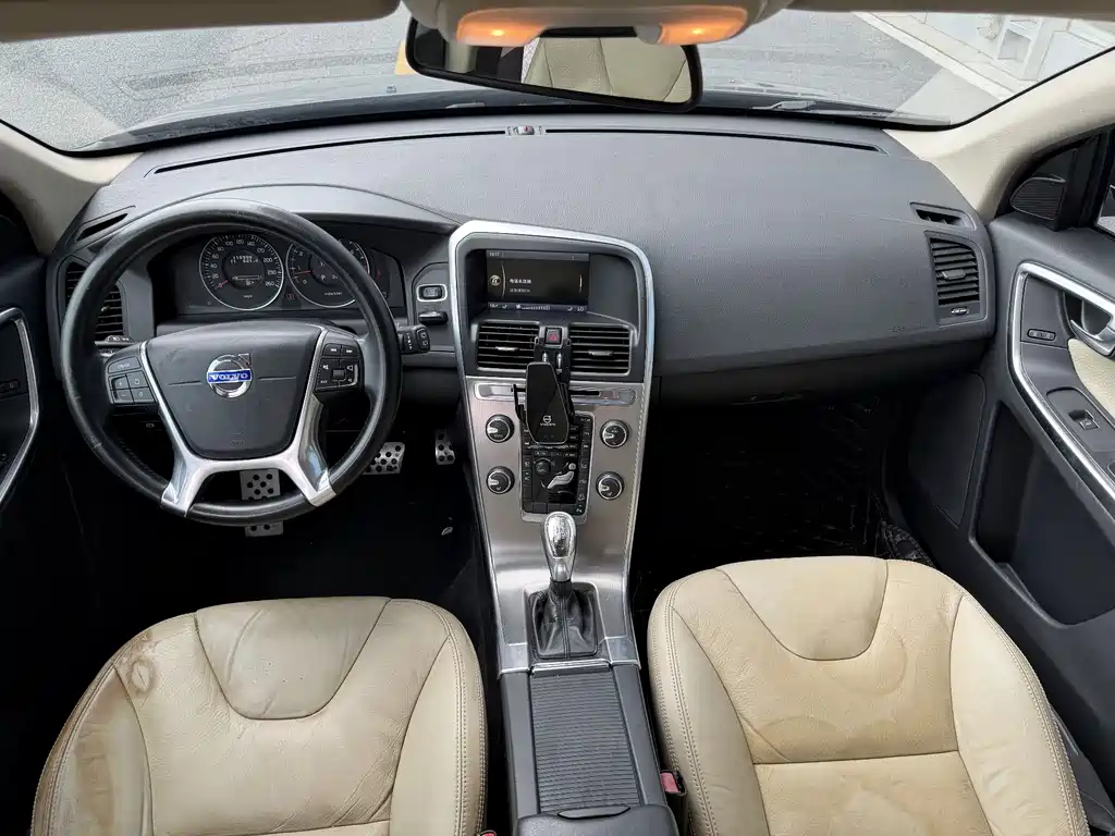 Volvo XC60 2014 — фото 10