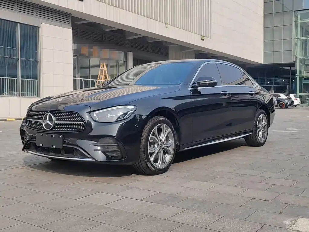 Mercedes-Benz E-Class 2023 — фото 1