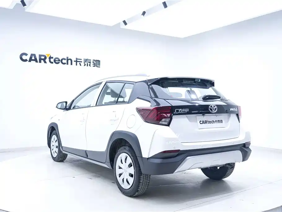 Toyota Yaris L 2022