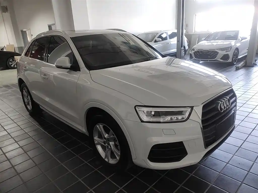 Audi Q3 2018 — фото 7