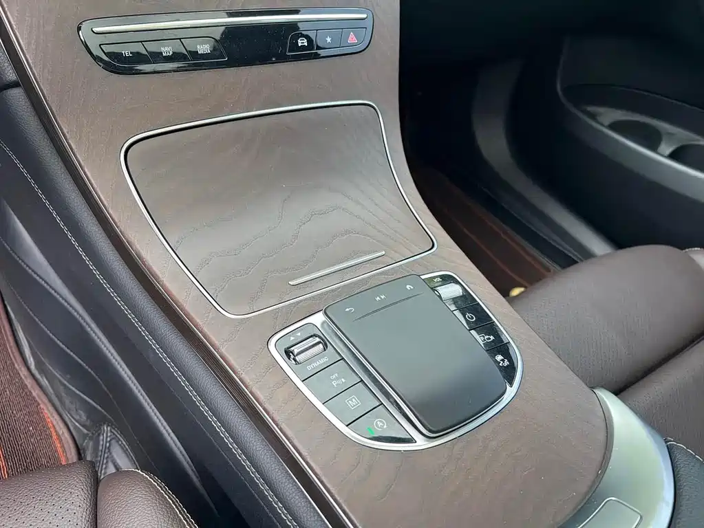 Mercedes-Benz GLC 2020 — фото 15