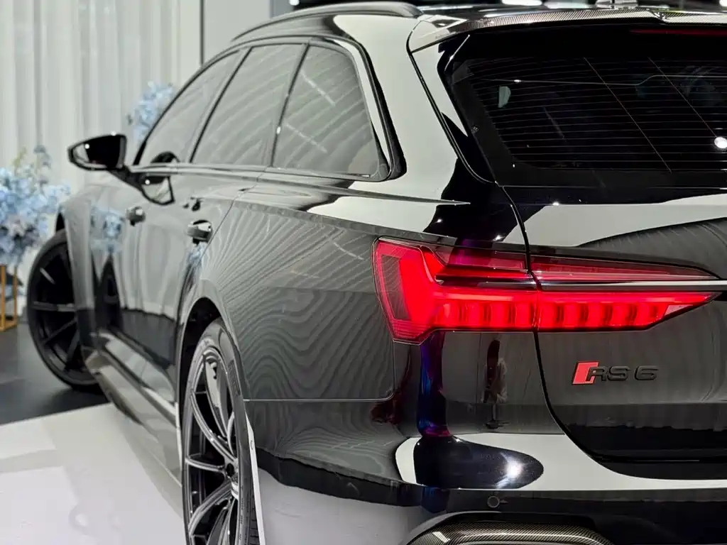 Audi RS 6 2025 — фото 13