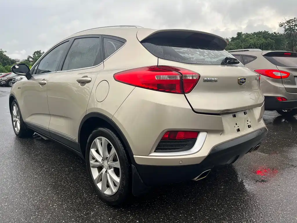 Geely Emgrand GS 2018 — фото 14